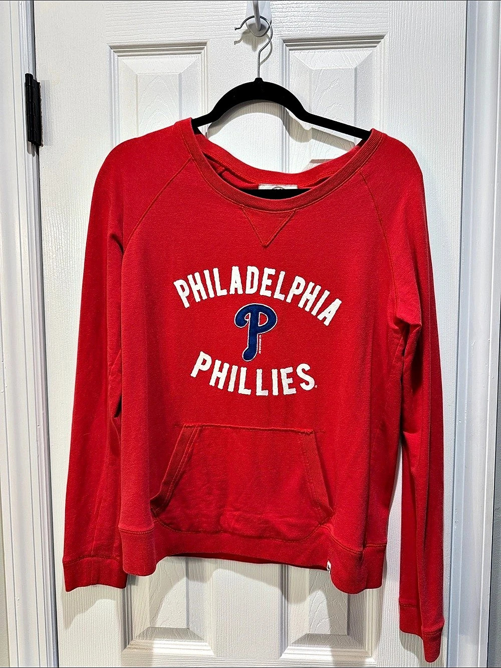 MLB Philadelphia Phillies Women's Red Raw Edge Hooded Sweatshirt